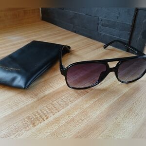 Kurt Geiger NWT Black Aviators W/Black Case